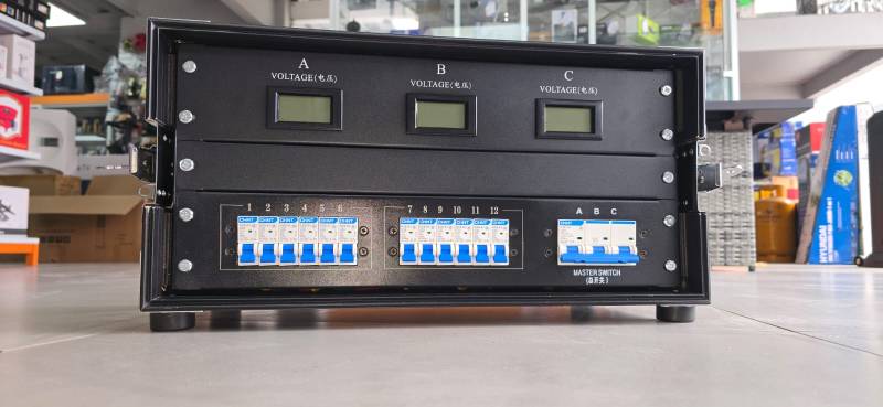 Gabinete Caja de Alimentacion 12 Vias 4u para Audio Pantallas 45kva 