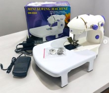 Mini maquina de coser portátil con base